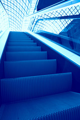 escalator steps