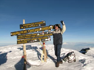 Photo sur Plexiglas Kilimandjaro Le randonneur du Kilimandjaro
