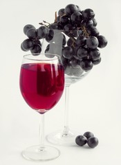 red wine and grapes