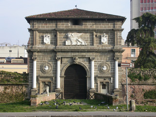 Fototapeta na wymiar Mura della citta - Padova Veneto