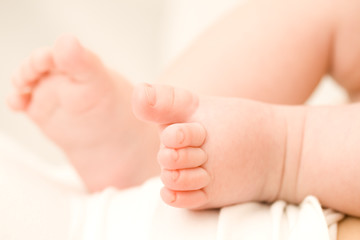 Obraz na płótnie Canvas Baby leg