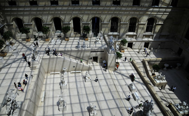 Fototapeta premium Museum Le Louvre in Paris