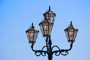 Fototapeta na wymiar Old streetlamp in Vienna