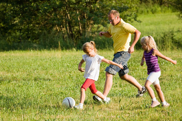 Fußball spielen