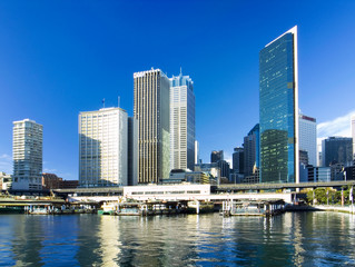 Fototapeta na wymiar Sydney City i terminalu promowego