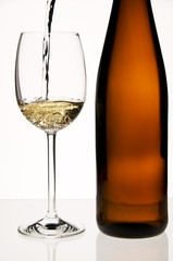 Weinglas mit Flasche