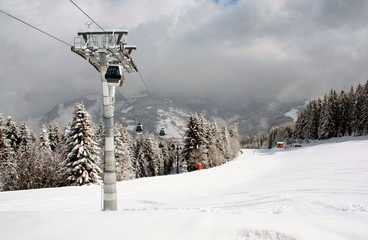 Alpine ski lift