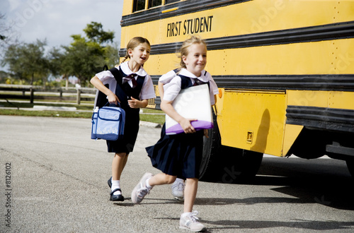 should schools uniforms be manadatory essay should schools uniforms be manadatory essay