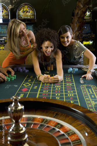 Gambling juice table