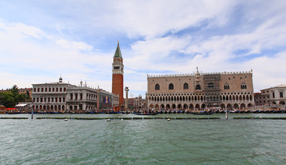 Fototapeta na wymiar Plaza San Marco w Wenecji