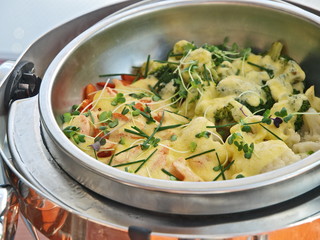 hauptgerichte büffet, überbackenes gemüse,vegetarisch