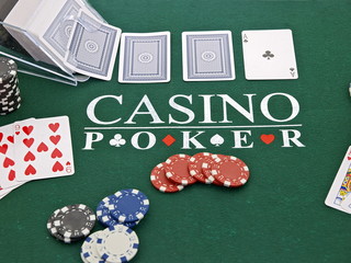 poker spiel set, chips und karten, casino games