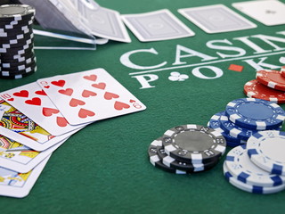 poker spiel set, chips, karten, casino games, straight flush