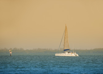 Fototapeta premium Sailboat in twilight