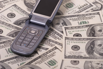 Money and mobile telephone