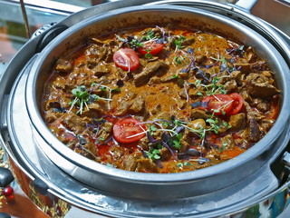 lammfleisch in gewürzter currysauce,punjabi lamm curry