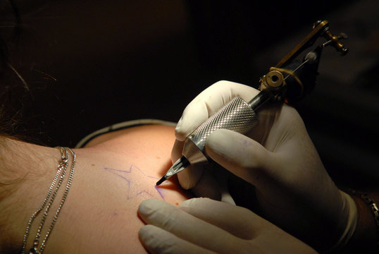 Le tatoueur