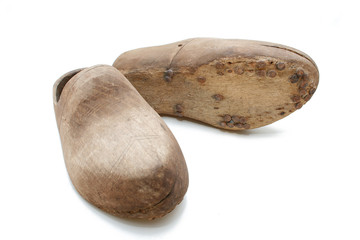 Paire de sabots en bois