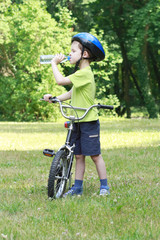 preschooler and bike © matka_Wariatka