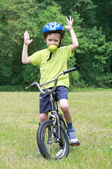 preschooler and bike © matka_Wariatka