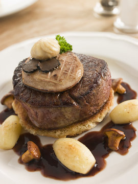 Tournedos of Beef with Cocotte Potatoes