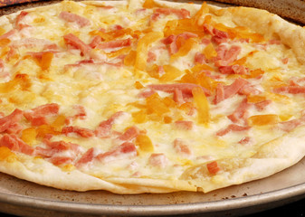 Caramalized onion and ham pizza