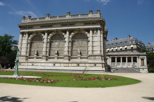 Galliera Paris Images – Browse 84 Stock Photos, Vectors, and Video ...