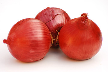 three red onions
