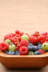 bowl of berry fruits