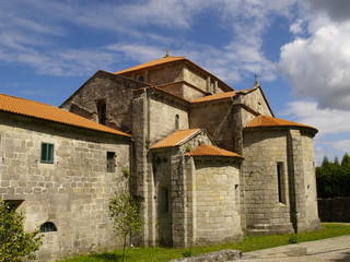Fototapeta na wymiar Kościół Klasztor Armenteira w Pontevedra