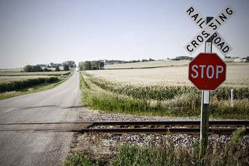 Railroad crossing - 8335939