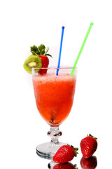 Alcoholic cocktail with strawberry and kiwi