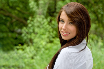 Fototapeta premium smiling girl outdoor