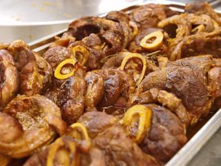 ossobuco,geschmorte kalbshaxe,klassische italienisch