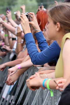 public fan jeunesse artiste star photo musique concert