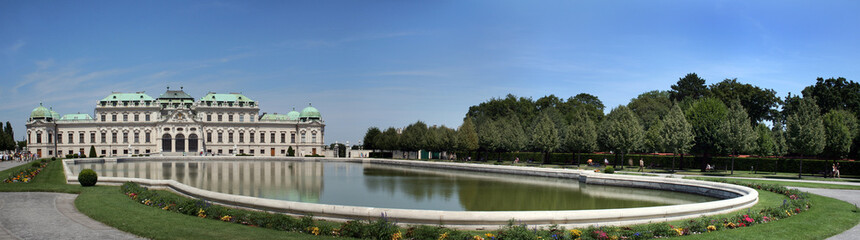 Fototapeta na wymiar Letni pałac Belvedere w Wiedniu