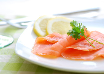 mediterraner fischteller