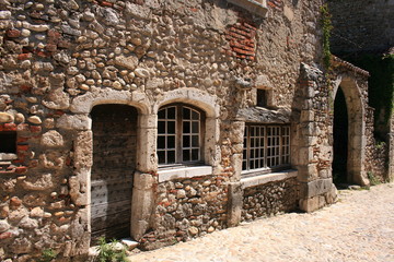 Fototapeta na wymiar maison médiévale
