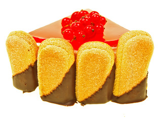 festtagsdessert,mangocreme kuchen mit johannisbeergelee