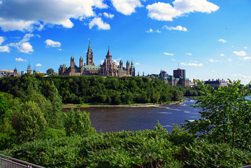 Parliament Hill and Ottawa Skyline - obrazy, fototapety, plakaty