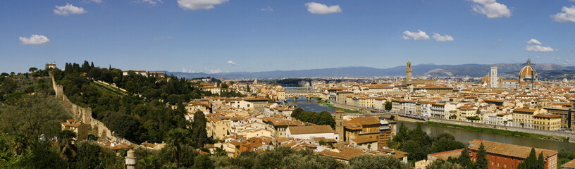 Fototapeta na wymiar Panorama Florencja krzyż przetwarzane
