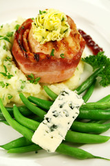Blue Cheese Beans With Chicken Mignon