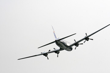 Big airplane flies in the airshow.