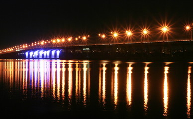 Fototapeta na wymiar Night bridge
