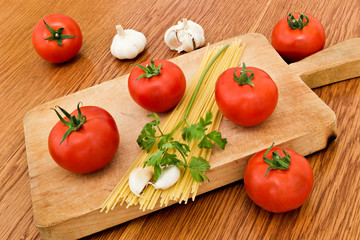 tomato spaghetti and garlic