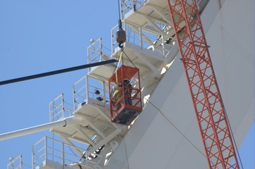 Trabajadores, en altura.