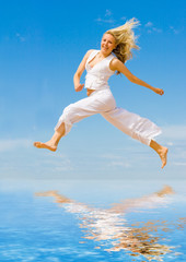 Obraz premium walk on water and fly like wind