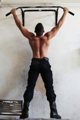 Pompier en musculation