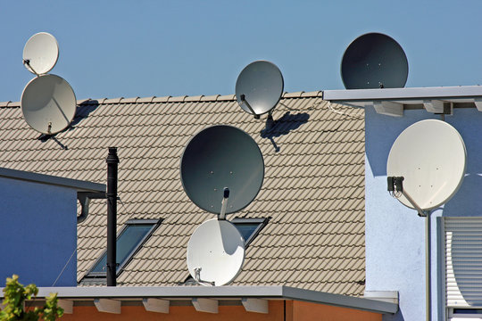 Satellitensch&uuml;ssel
