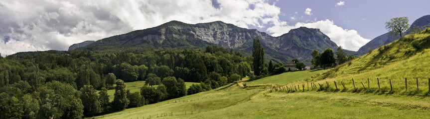 Fototapeta premium Paysage de Savoie en été